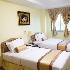 Executive Deluxe Double or Twin Room